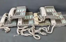 MT-16T MACROTEL Office Phones Movie Props