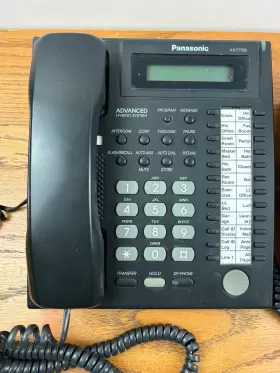 KX-T7730 PANASONIC Hybrid Display Lit Phones #2
