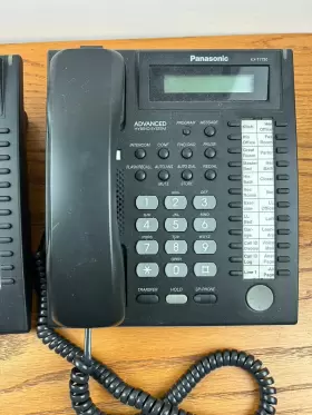 KX-T7730 PANASONIC Hybrid Display Lit Phones #3