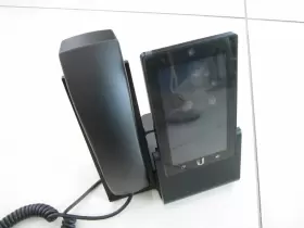 810010078490 UBIQUITI NETWORKS Unifi Talk Uvp Touchscreen