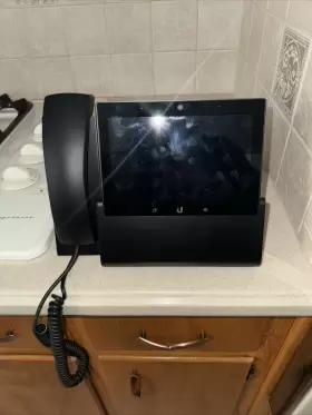 Utp-touch-max UBIQUITI NETWORKS Utp Touch Bluetooth Voip Utp-touch-max UBIQUITI NETWORKS Utp Touch Bluetooth Voip