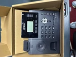 Verizon Yealink Business Phones T53wb(1) , T40gb(4) Bundle Of 5 "new". Fixed Price $800.00.